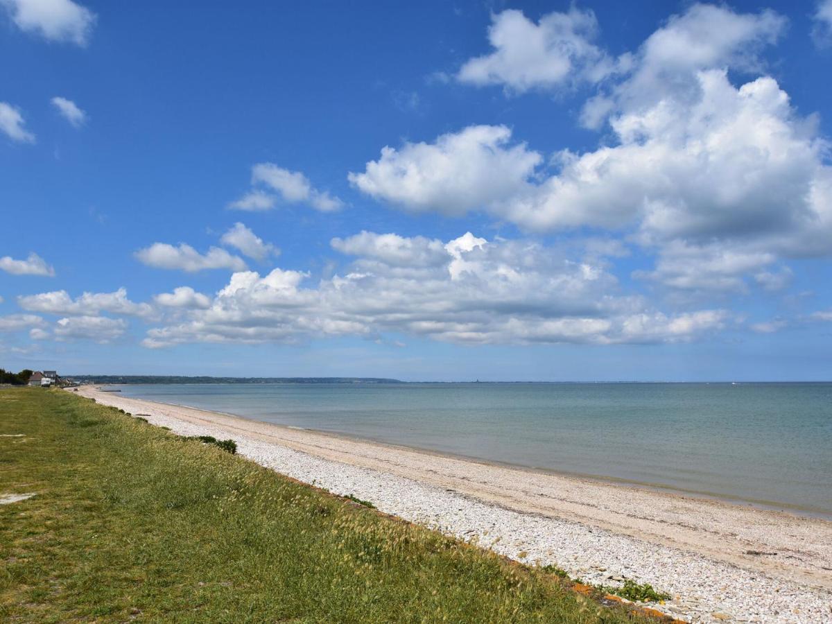 Superb Holiday Home Near The Beach Quineville Luaran gambar